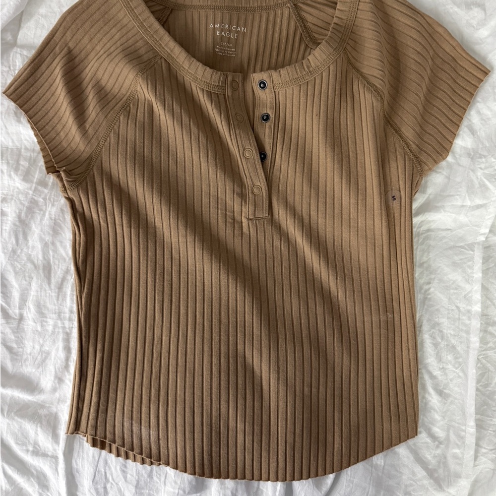 BRAND NEW American Eagle T Shirt